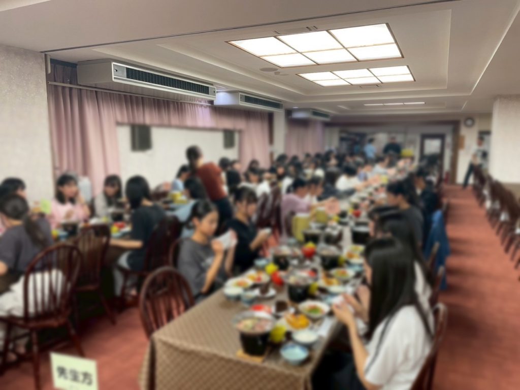 移動教室１日目　夕食