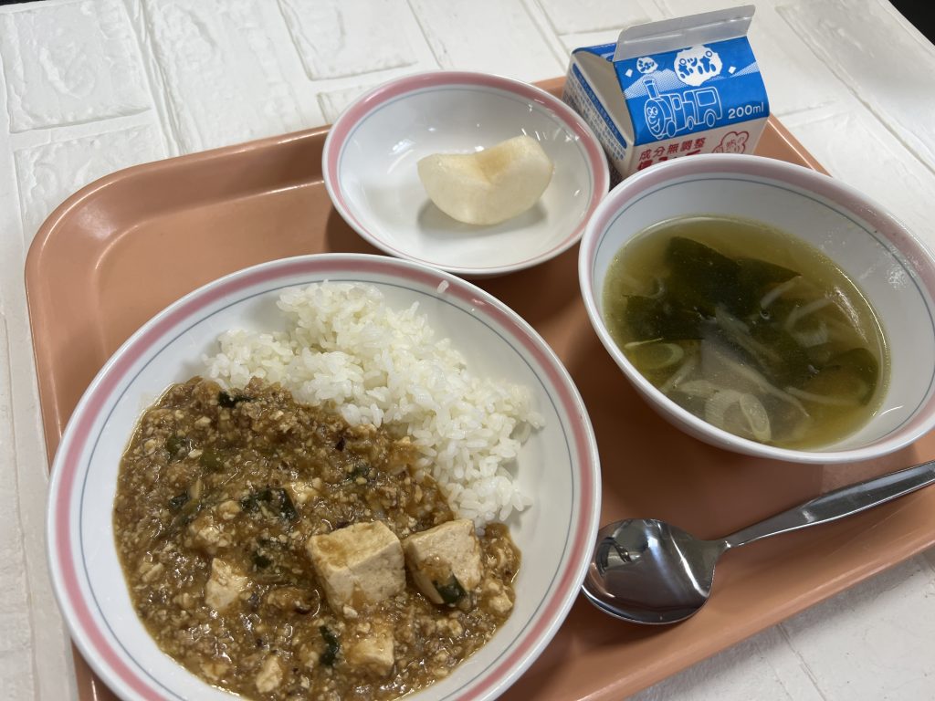 喉を潤す梨