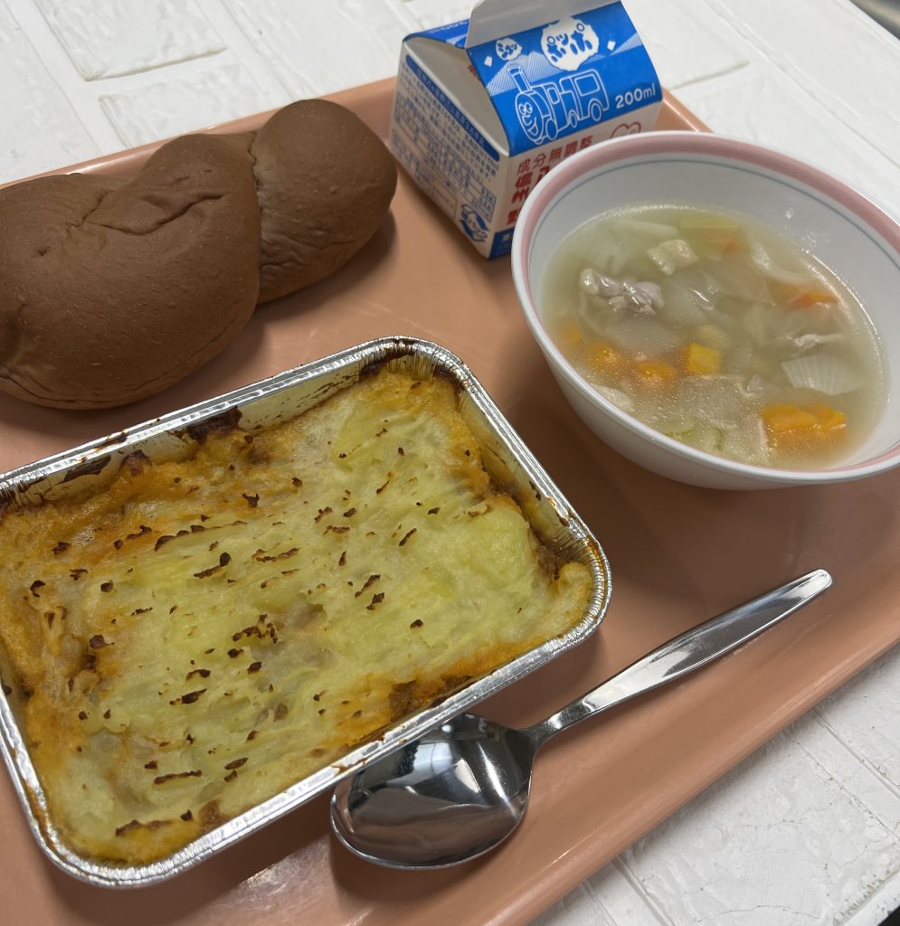 給食で世界一周✈