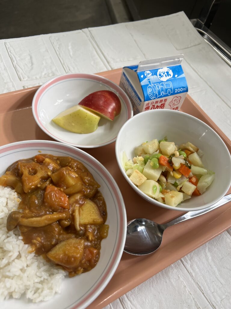 お米の次は、りんご食べくらべ🍏🍎