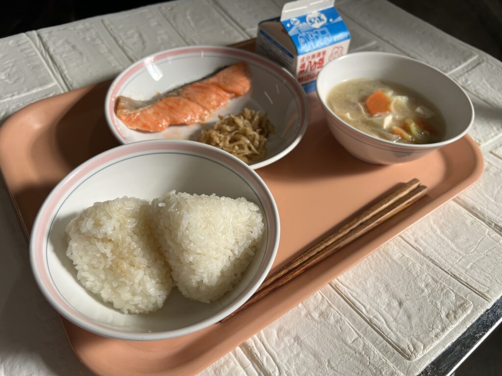 全国学校給食週間最終日「初めての給食」